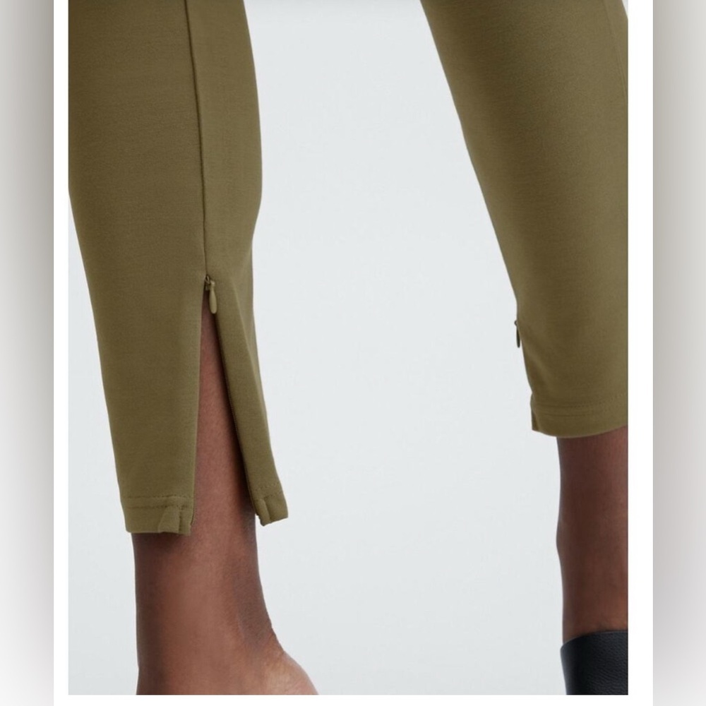 NWT Womens Fabletics army green medium Ponte skinny zip splint pant leggings - Picture 3 of 7